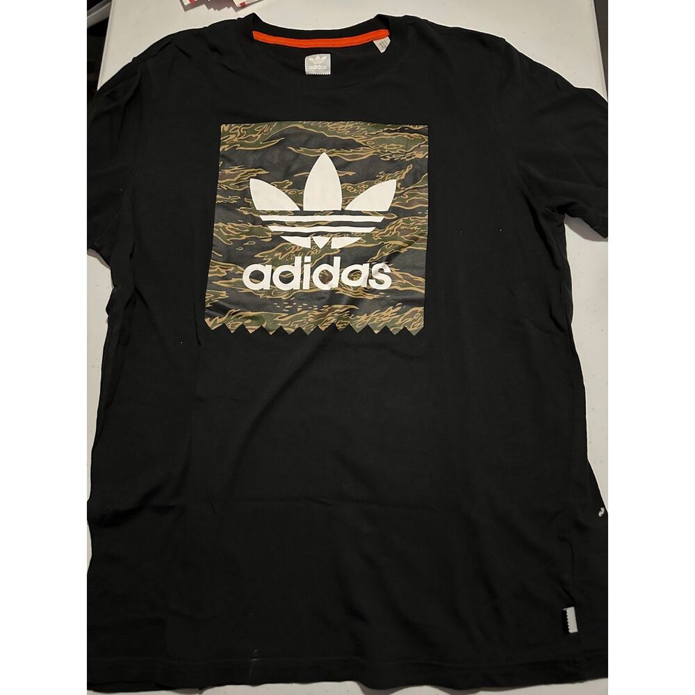 Adidas Mens Logo t shirt size large
